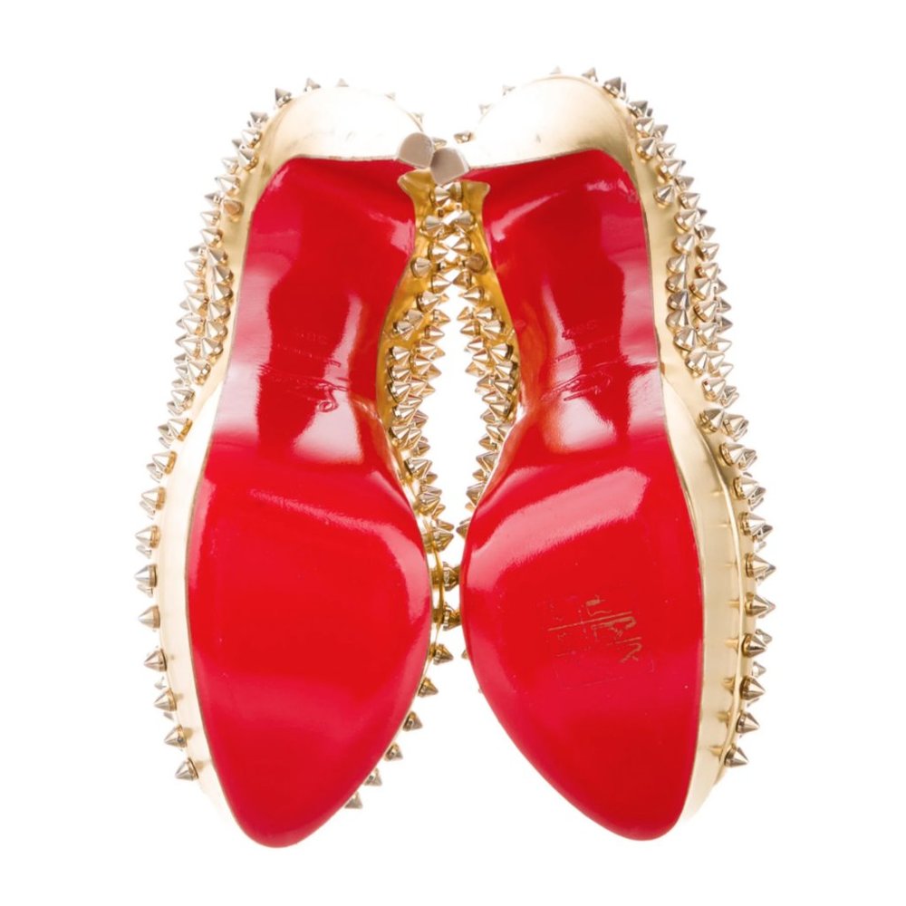 CHRISTIAN LOUBOUTIN Gold Lady Peep Spike Accents P